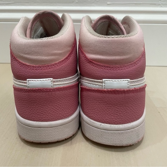 Nike Air Jordan 1 Mid 'Digital Pink' Sneakers Athletic Gym Shoe Women's 8 - Picture 8 of 14